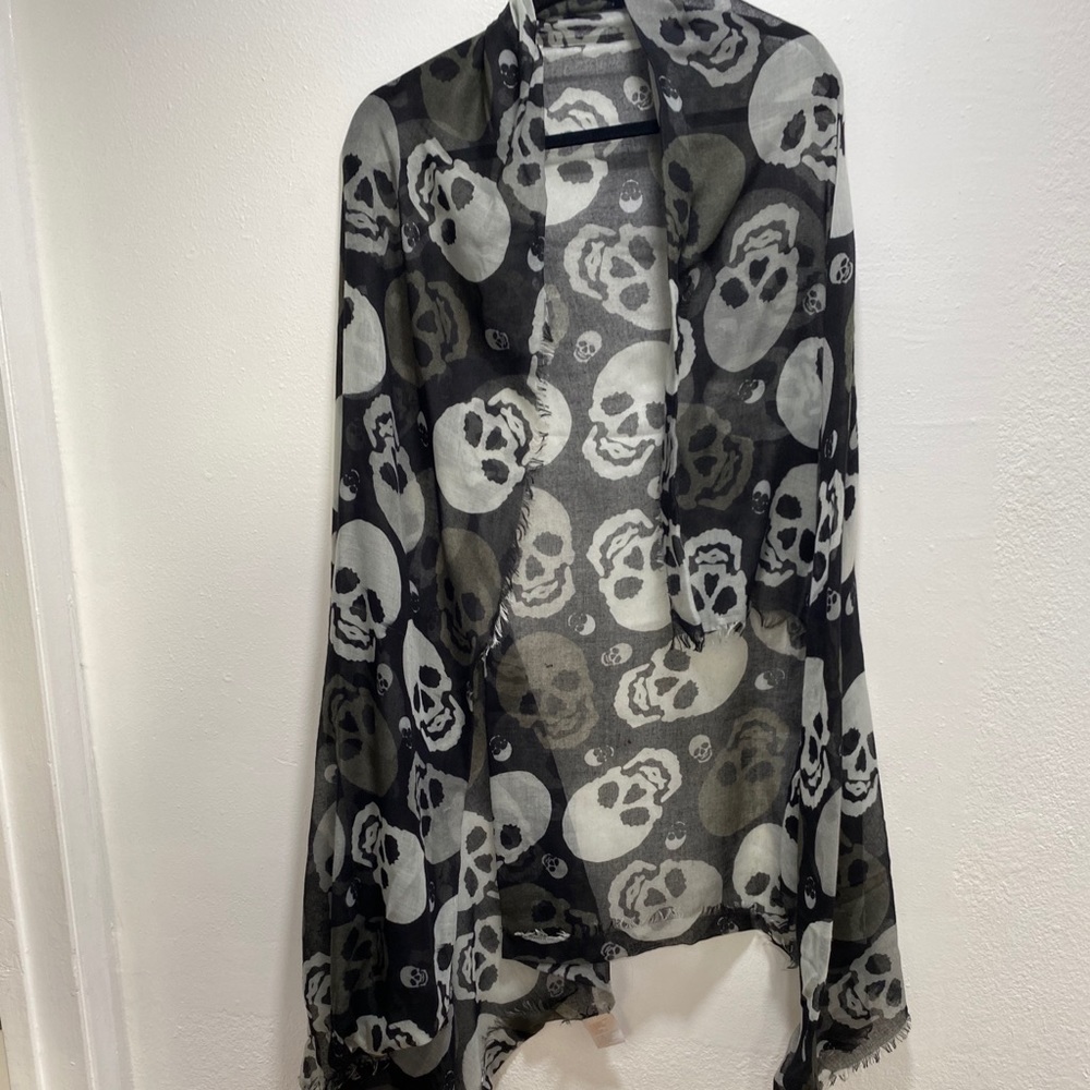 Skull Scarf/Wrap